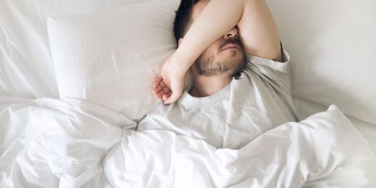 Müdigkeit im Alltag – wann kann mehr dahinterstecken?